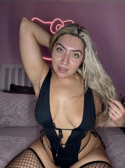 Thumbnail 420lexisexi: Showcasing the Allure of Armpits with Confidence