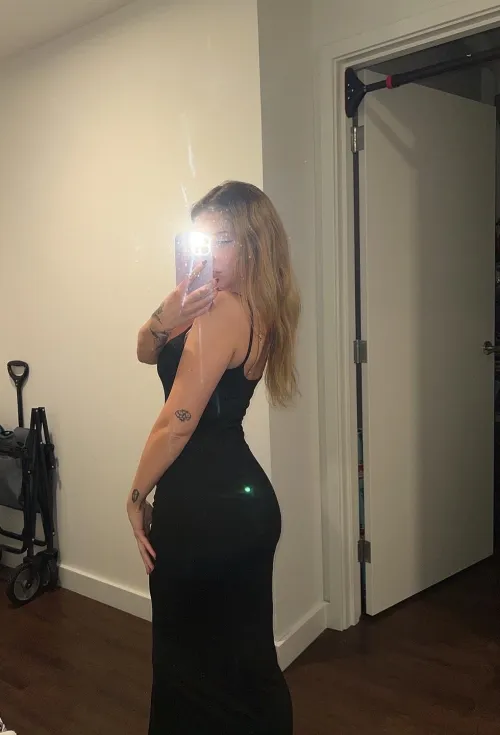 Thumbnail Ready for Night Out: goddessxmadi Rocks Tight Dresses
