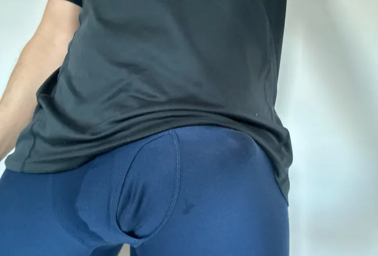 Thumbnail Bgee202000: 40 and Straight, Pumped for Workout in Bulges