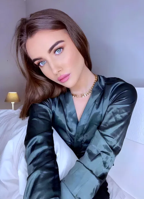 Thumbnail SouthFL-guy Spotlights the Mesmerizing Beauty of Claire Molin | PrettyGirls