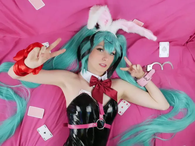 Thumbnail Rabbit Hole Miku Cosplay - Unnkwn's Unique Creation