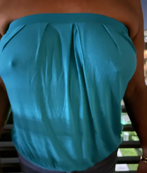 Thumbnail Ok-Move3416's Flawless Charm: Revel in Braless Beauty