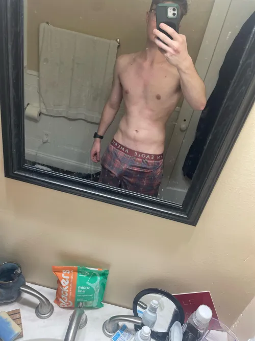 Thumbnail Dive into the Life of a 20 Straight Individual | Bulges