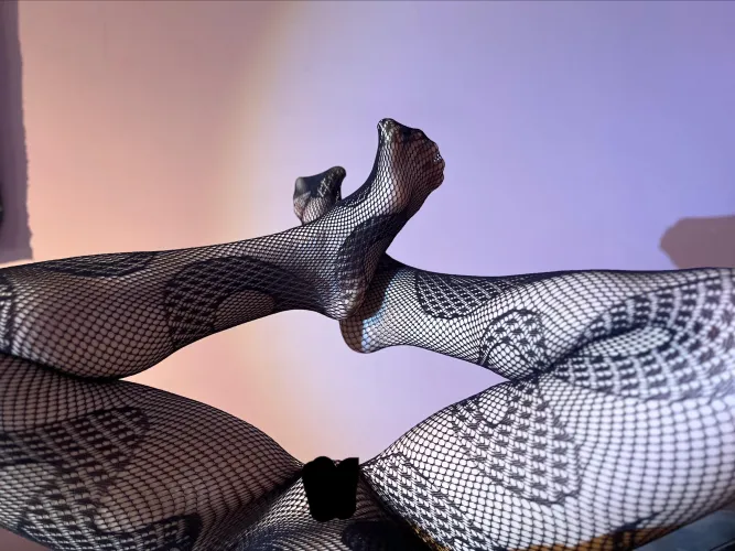 Thumbnail Arches and Soles in Fishnets: thebenzprincess' Artistic Creation