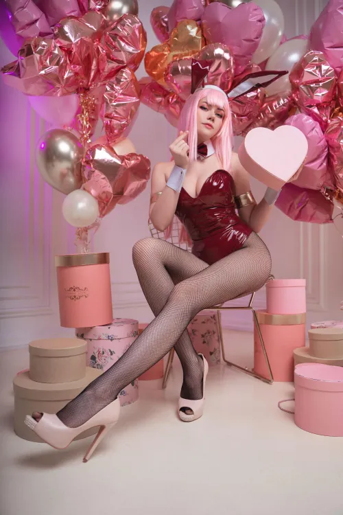 Thumbnail Zero Two Cosplay: Anastasia Komori's Impressive Portrayal
