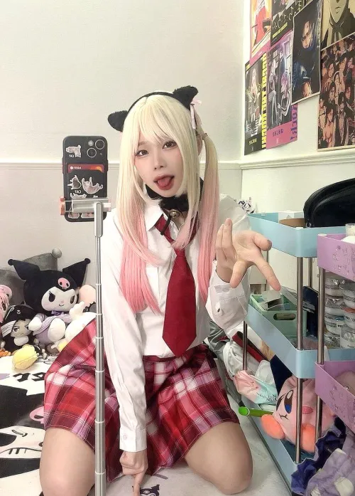 Thumbnail StarBlossom_'s Marin Kitawaga Cosplay from My Dress Up Darling