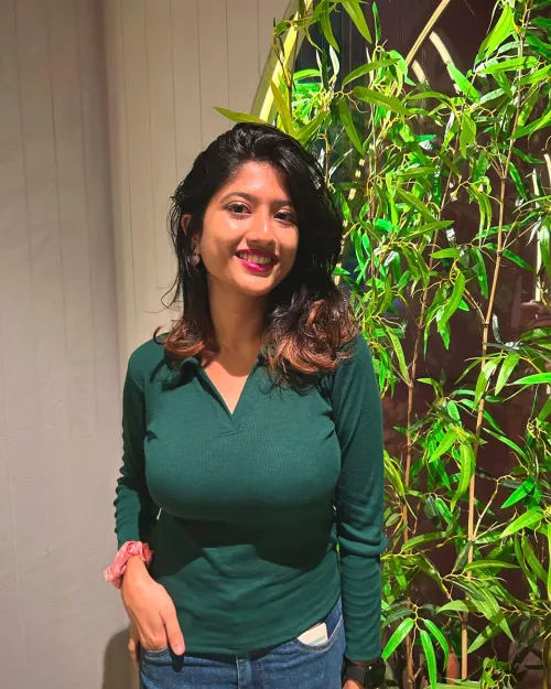 Thumbnail Stacked Cutie Revealed - bullbob2020's 2busty2hide Discovery