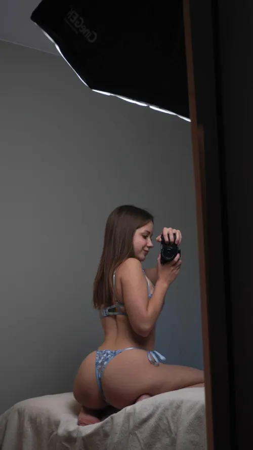 Thumbnail Wishing You a Good Day by Luna_Juicy | MirrorSelfie