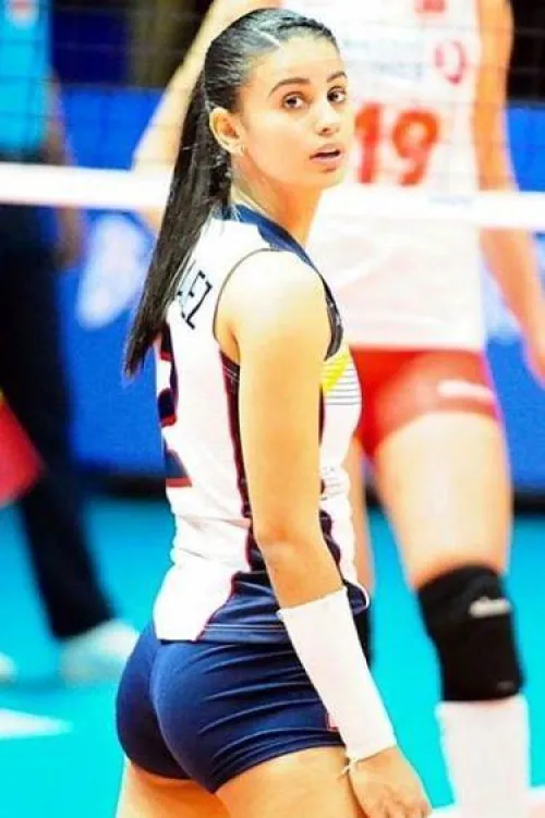 Thumbnail Meet Volleyball Star: Winifer Fernandez | YongWeddle