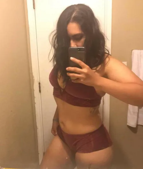 Thumbnail Player's Dilemma: To Smash or to Pass
