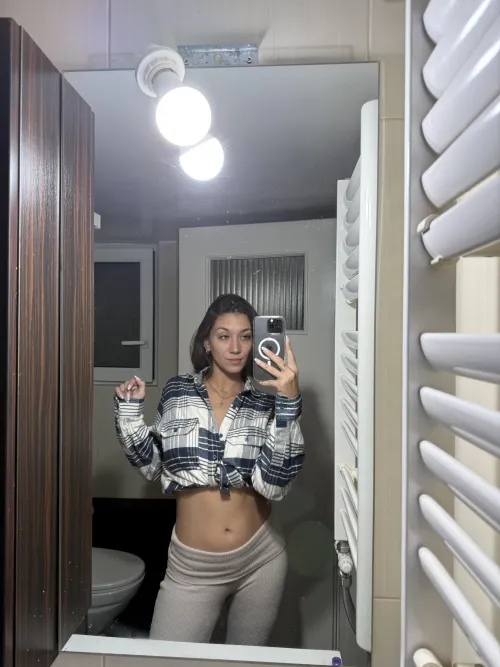 Thumbnail Crop Tops Are Just Different: Dive into Croptopgirls Lifestyle with No-Astronaut-8118