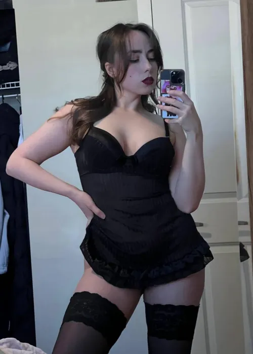 Thumbnail Elegant Black Look Evaluation - Dark_Lust_Queen | tightdresses