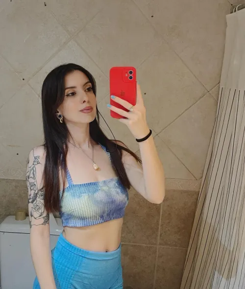 Thumbnail Crop Top Enthusiast: Exploring the Style | alexgreys13