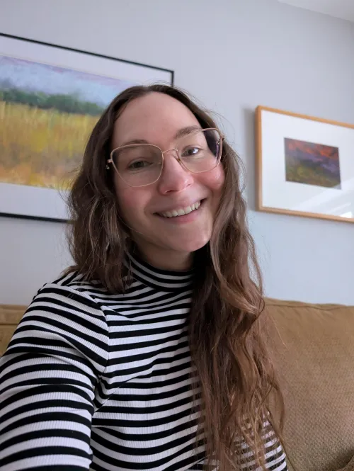 Thumbnail Brunettes Have More Smiles: FoxxyFia Shares the Secret