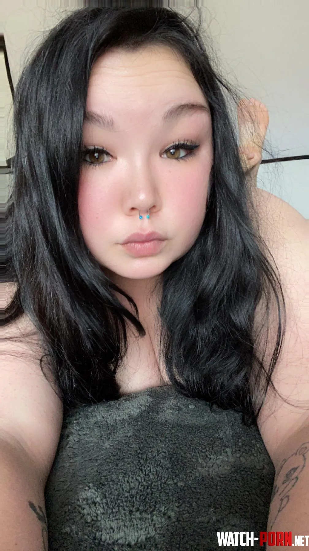Bored lets chat by Tropical_l00vee