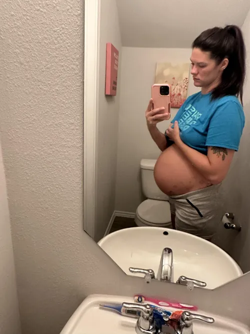 Thumbnail Admiring the Beauty: Thoughts on Pregnancy Bellies by No-Message9713
