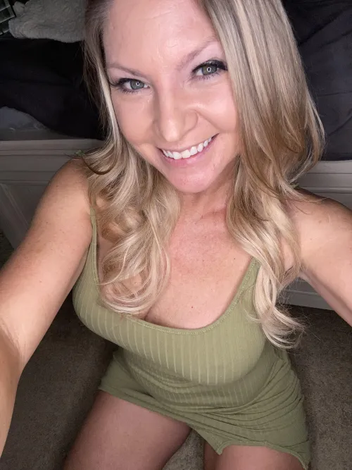 Thumbnail Milf Vibes on Tuesday: Join BriBrooksxxx in the MatureMilf Realm