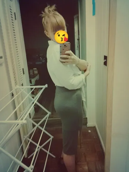 Thumbnail Style and Stability: The No Slip Pencil Skirt by bigconsequences