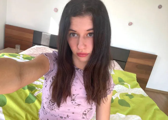 Thumbnail Liltorycutie - The Cutest Instagram Feed by DeserieDarling | InstagramHotties