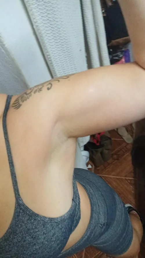 Thumbnail Post-Training Appeal: A Look into Armpit Aftermath | Author: catdaii