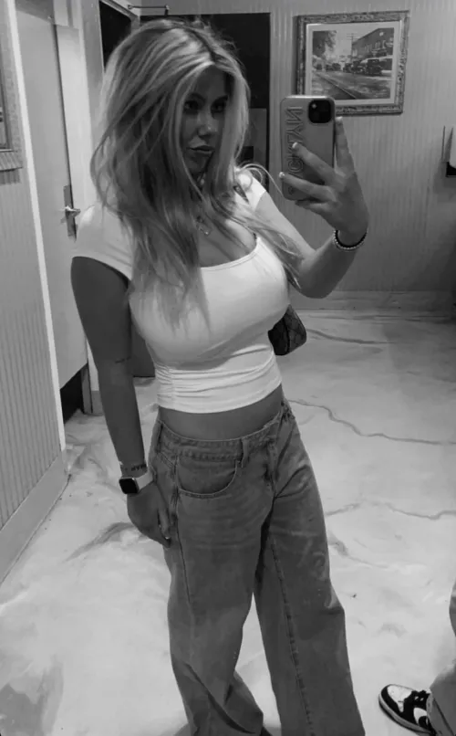 Thumbnail Basking in B n W Beauty in 2Busty2Hide World
