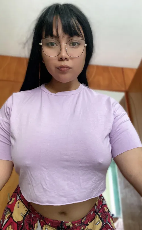 Thumbnail Invisible Under the Pizza Guy's Eyes: SexyAzucena's Braless Moment - Category: Braless