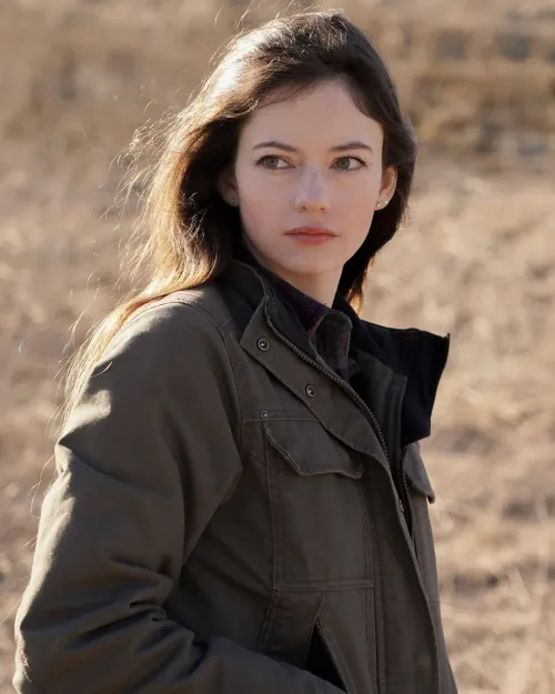 Thumbnail Atlast_89P13 Highlights Mackenzie Foy in Pretty Girls Category