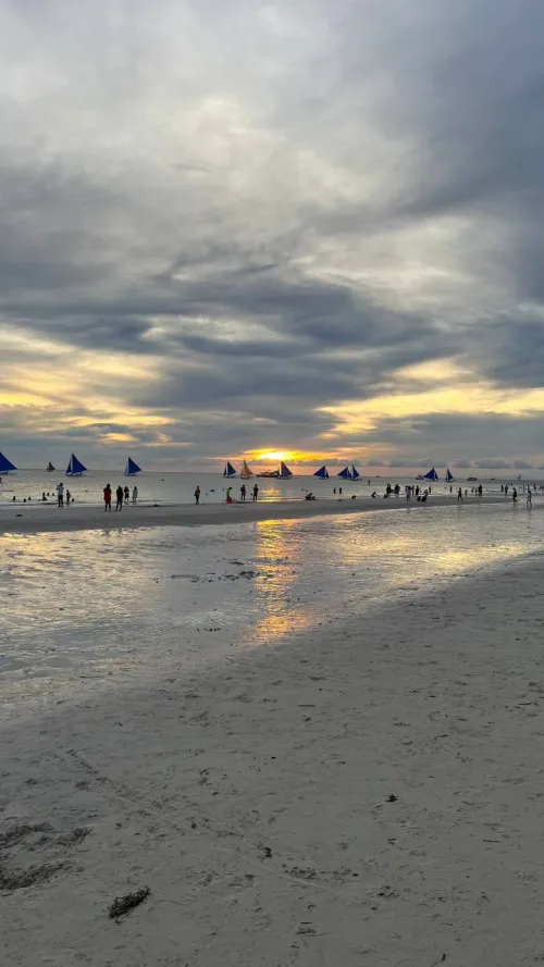 Thumbnail Capture the Beauty of Boracay Island - Cloudy Sunset Delight
