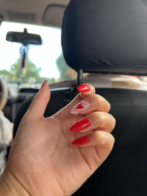 Thumbnail QuenHanna's NailFetish: Exploring Red Love this Valentine's