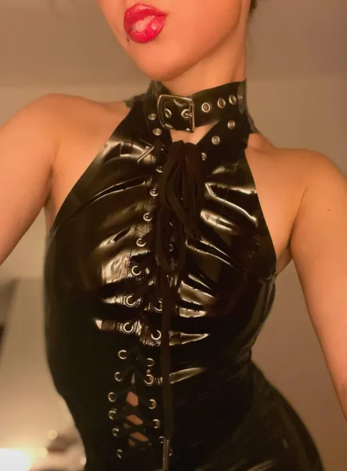 Thumbnail Dominant Desires: The Allure of a Spit-Play Fetish with a 'Dominant Girlfriend' | Sea_Rooster_3398 | fetish
