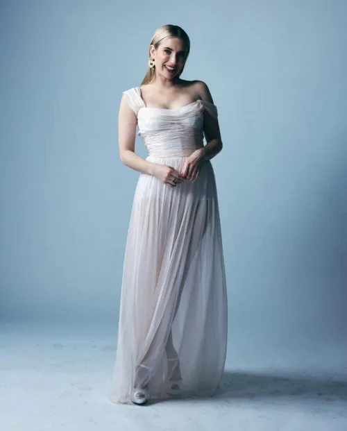 Thumbnail The Charm of Emma Roberts Revealed by Ree-Ko
