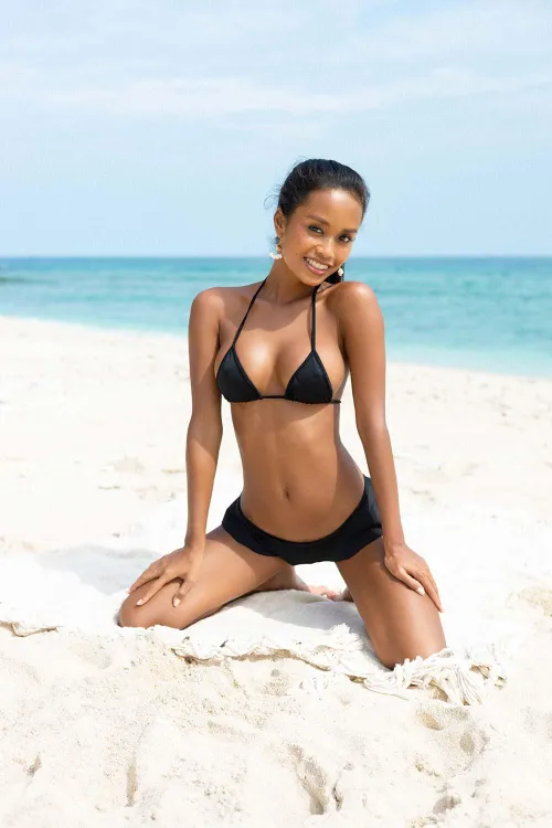 Thumbnail Sizzling Black Bikini Look by putricinta | BikiniBodies