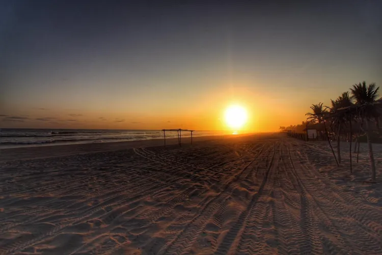 Thumbnail Chase the Sunset Vibes at LolaLobaX's Beach Retreat