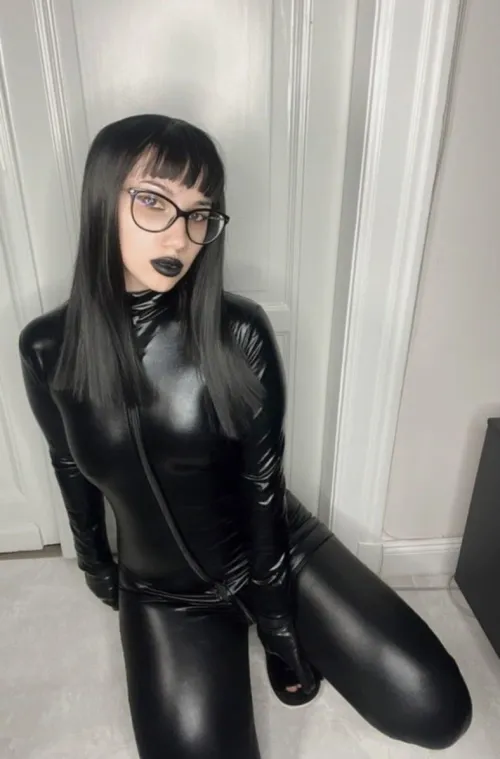Thumbnail Unleash Your Inner Goddess in Leather by serve-zara | LadiesInLeather