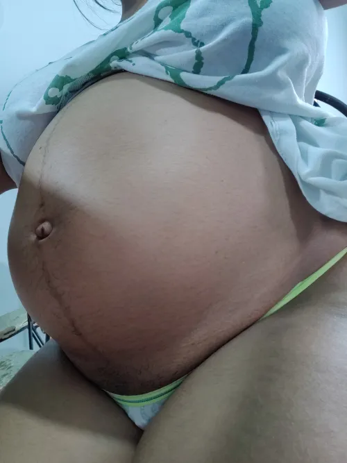 Thumbnail zamira19's Transformation: Bloated and Feeling Sexy | wgbeforeafter
