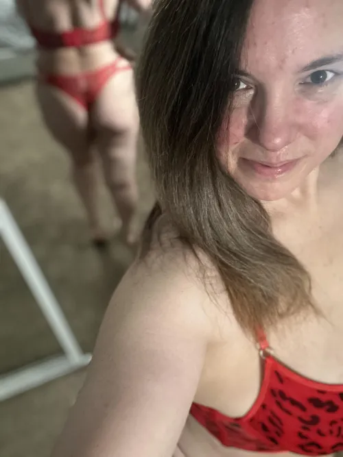 Thumbnail maturemilf: LassieCanon Your Face-Sitting Duration Dilemma