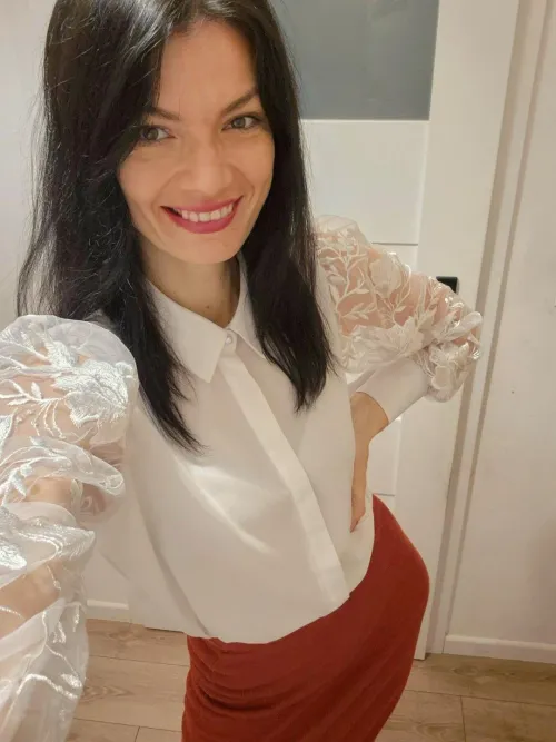 Thumbnail Pencil Skirts: A Fashion Statement to Remember by MartaPeonly
