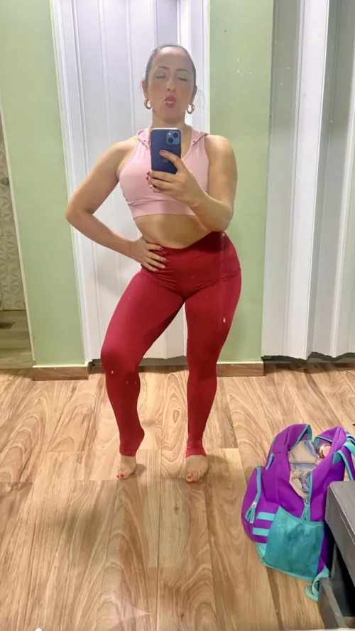 Thumbnail Exercise Routine Triumph: Girlypinkyx's Fitness Journey