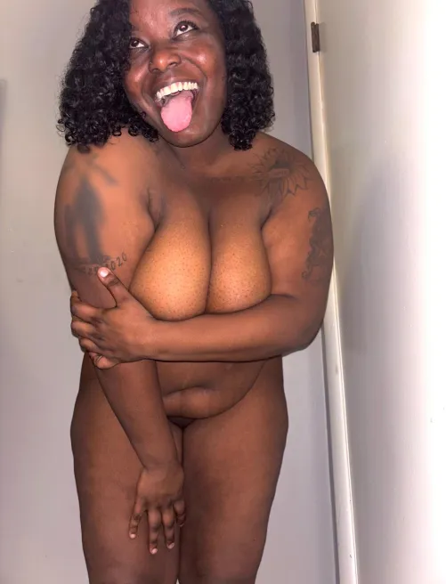 Thumbnail Mouth Ready for Use: ebonyxrated's Desires