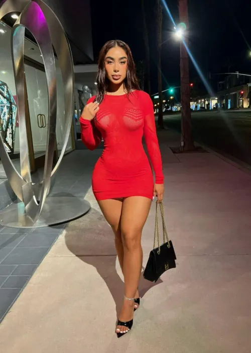 Thumbnail Perfect Body, Perfect Dress: Trendy_Girle's Fashion Guide