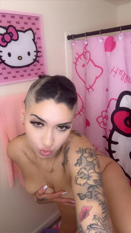 Thumbnail Bold Move: Shaving It All Off with Toxiickate