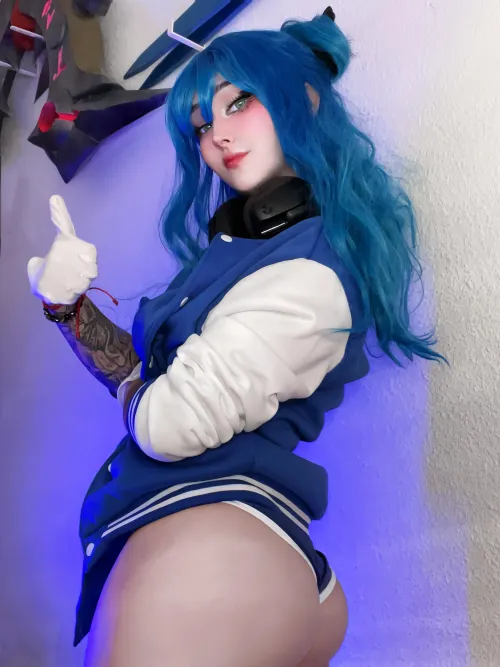 Thumbnail Princess Peach Cosplay: Royalty Reimagined by Mikomin | Mikomin