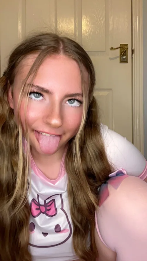 Thumbnail Seeking Approval: Analyzing Cuteness with Sexylexie033
