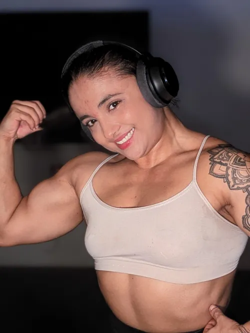 Thumbnail celestemadson's Muscular Joy Unveiled
