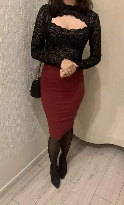 Thumbnail Enjoy Elegant Pencil Skirt and Stocking Combinations