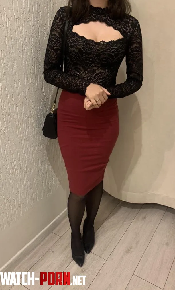 Pencil skirt and stockings by myhubbylikestowatch