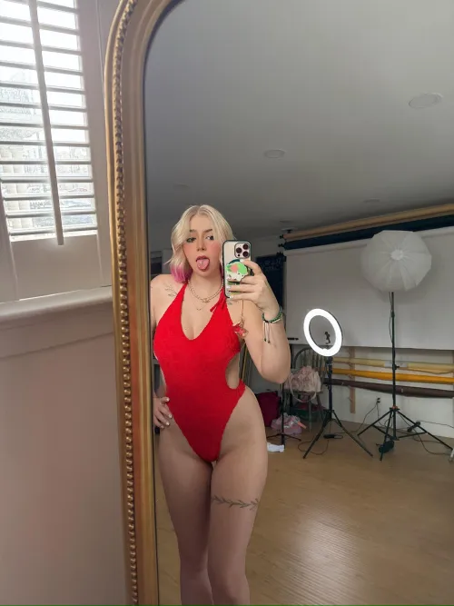Thumbnail Seductive Selfies: Your Next Obsession | No_Tax_3751