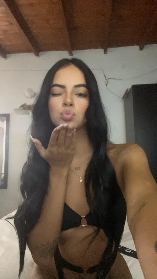 Thumbnail Horny 19-Year-Old Latina: Cute Looks, Fiery Desires by le_zew | latinas