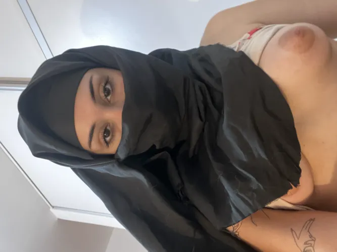 Thumbnail naughtygie Wishes Good Morning to All | ArabPorn
