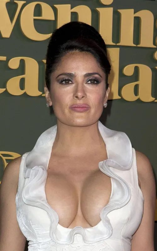 Thumbnail maturewine Presents Sultry Salma Hayek in the gentlemanboners Category